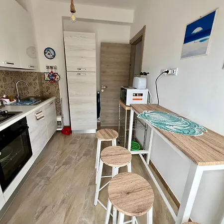 La Casa Di Gisa&laura Mondello Apartment
